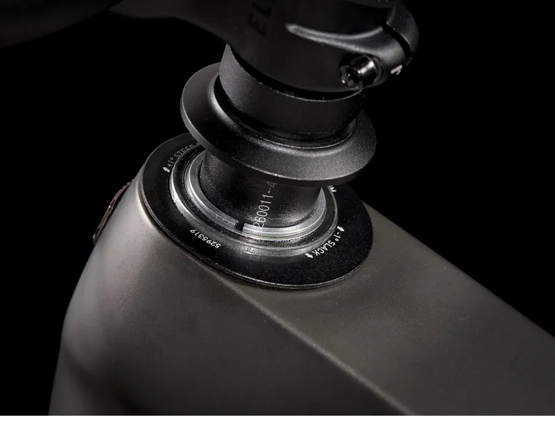 Trek Fuel Ex 9.7 Mountain Bike in Crimson-1